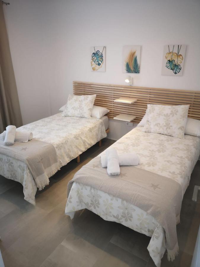 Apartamento Suite Arco De La Villa,Solo Familia Y Parejas,Parking Gratuito Conil De La Frontera Esterno foto