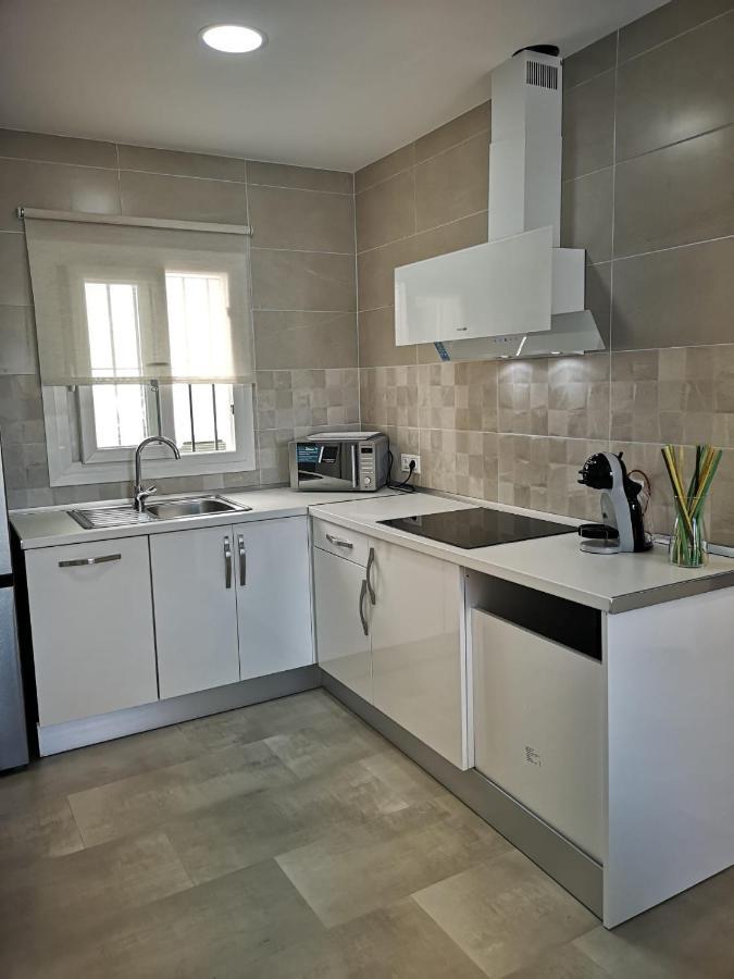 Apartamento Suite Arco De La Villa,Solo Familia Y Parejas,Parking Gratuito Conil De La Frontera Esterno foto