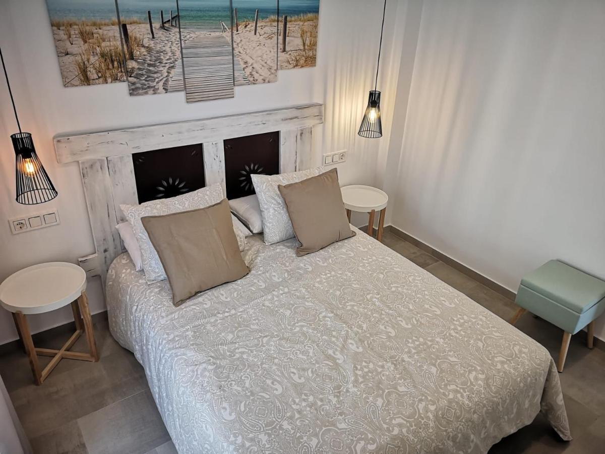 Apartamento Suite Arco De La Villa,Solo Familia Y Parejas,Parking Gratuito Conil De La Frontera Esterno foto